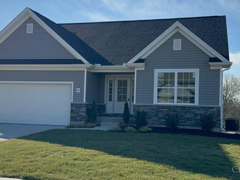 1325 Peregrine Way, Hamilton, OH 45013 Photo 2