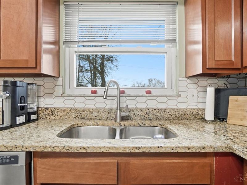 564 Waycross Road, Forest Park, OH 45240 Photo 18