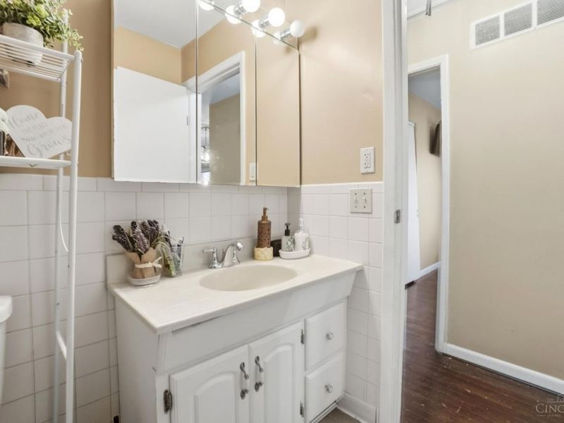 564 Waycross Road, Forest Park, OH 45240 Photo 28