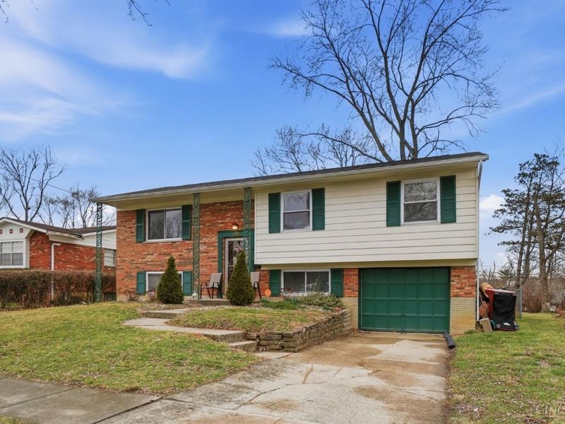 564 Waycross Road, Forest Park, OH 45240 Photo 3