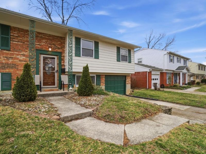 564 Waycross Road, Forest Park, OH 45240 Photo 4