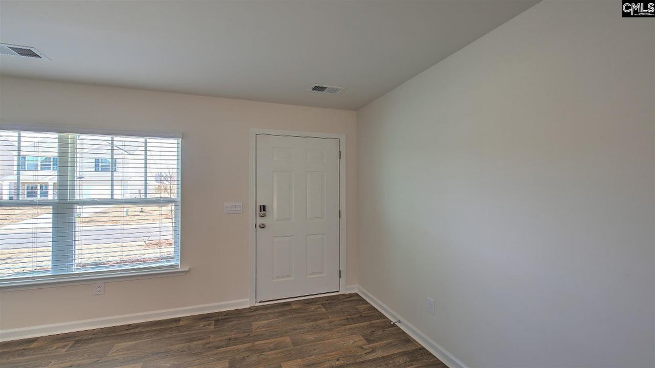 1017 Grand Oaks Drive Photo 4