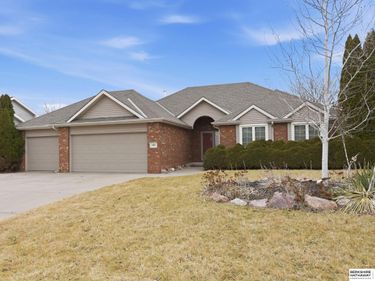 3860 N 208th Street , Omaha, NE 68022