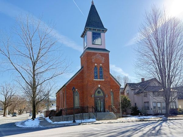 1452 George STREET, La Crosse, WI 54603