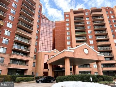 2230 GEORGE C MARSHALL, Unit 826, FALLS CHURCH, VA 22043