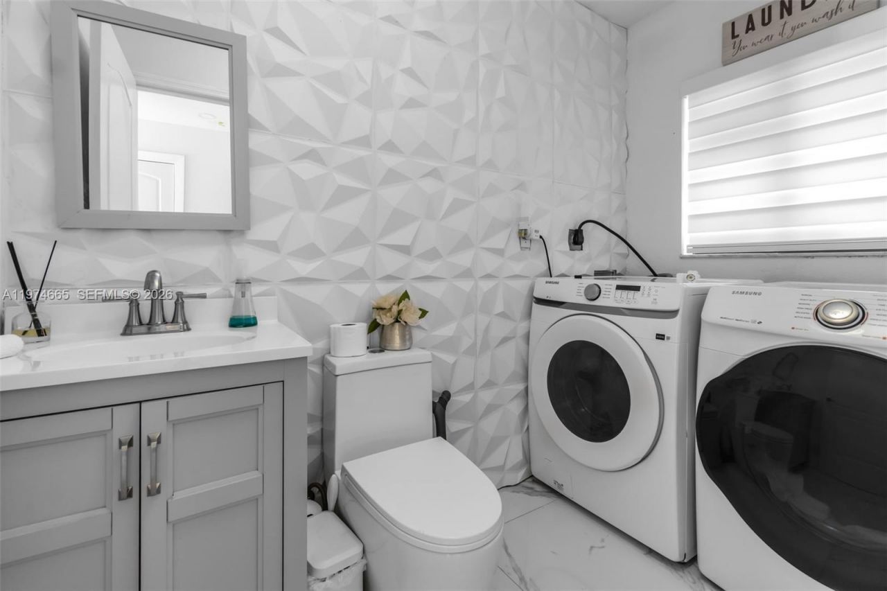 4342 SW 159th Path , Miami, FL 33185 Photo