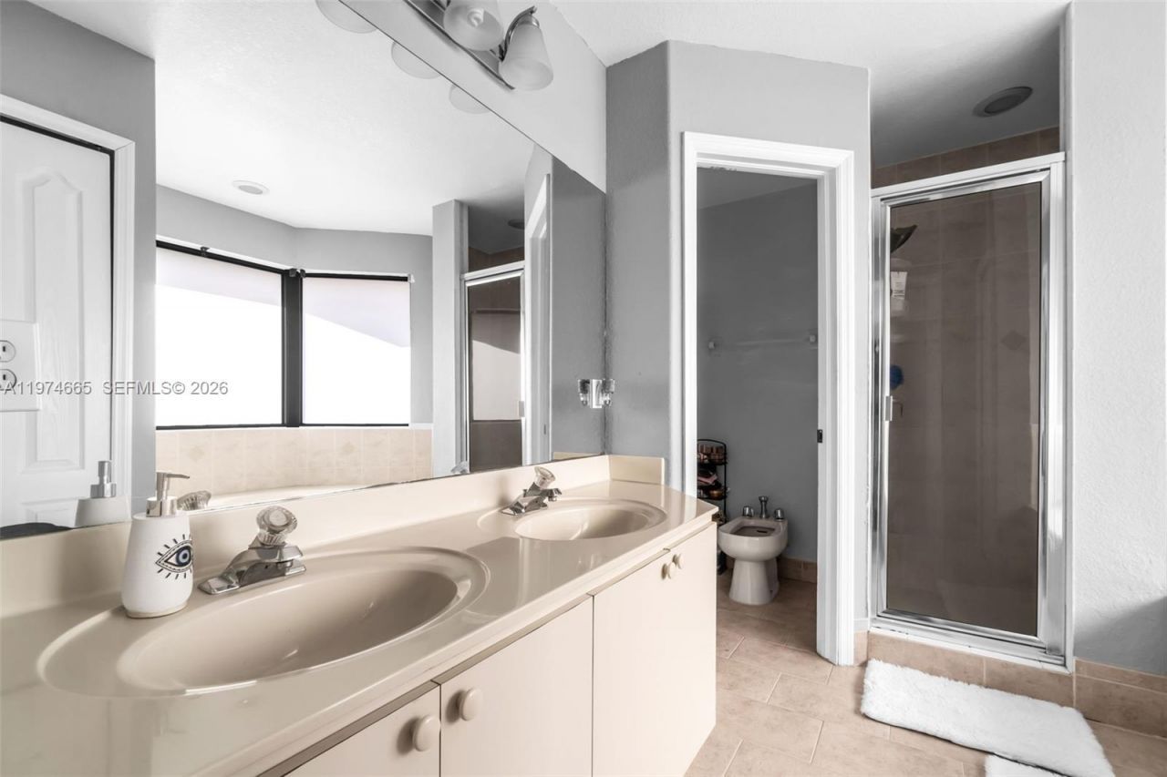 4342 SW 159th Path , Miami, FL 33185 Photo