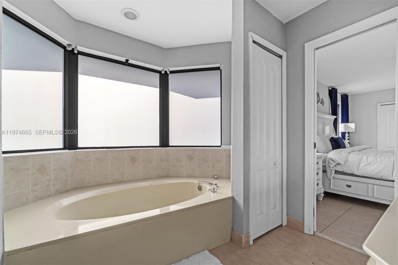 4342 SW 159th Path , Miami, FL 33185 Photo