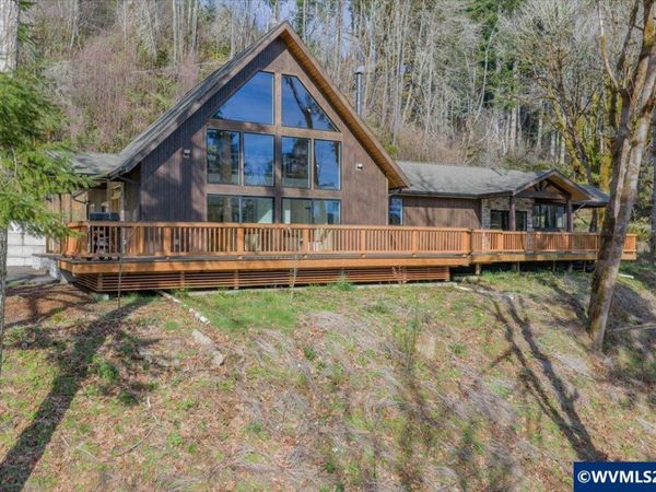 53 Olalla Rd, Toledo, OR 97391