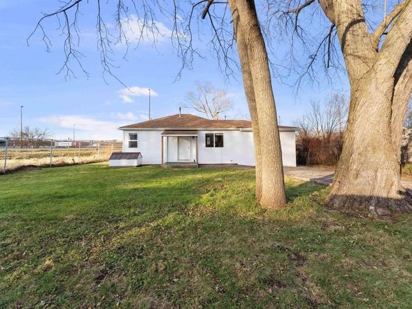 3221 66TH Avenue , Moline, IL 61265