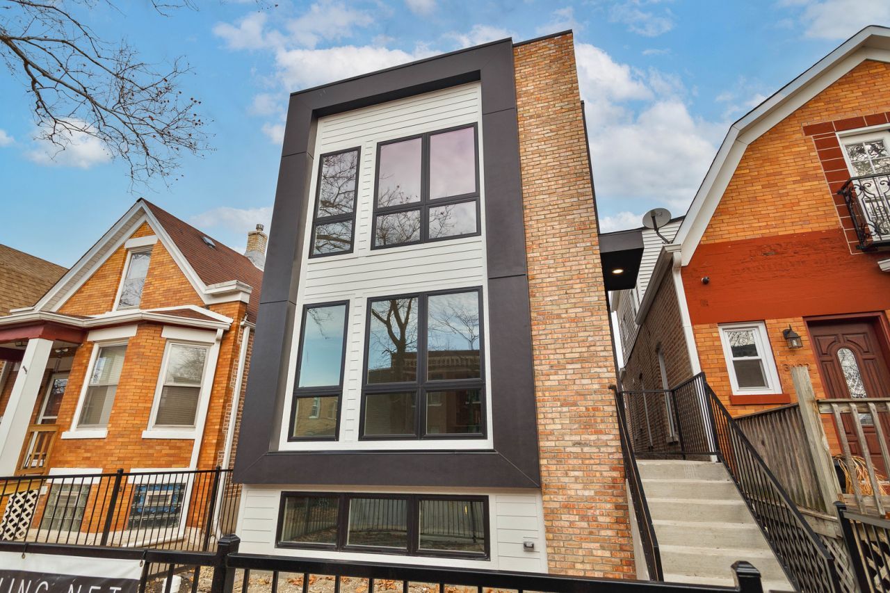 3404 W Evergreen Avenue , Chicago, IL 60651 Main Photo