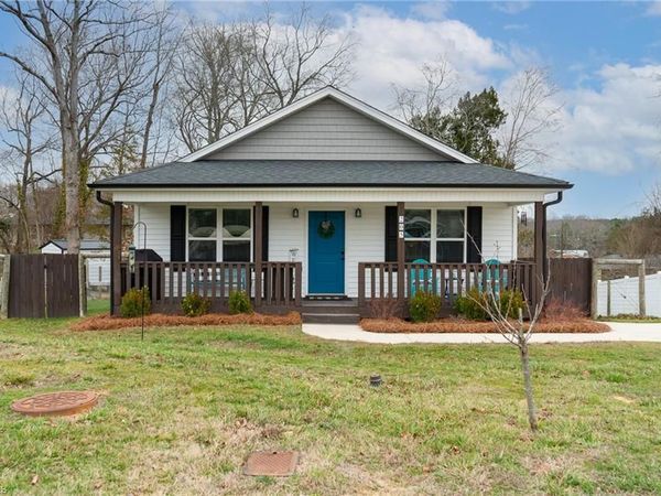 205 Bethlehem Avenue , Thomasville, NC 27360