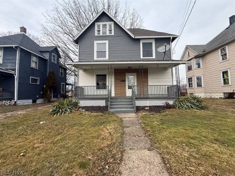 2329 Winfield Way NE, Canton, OH 44705 Photo 1