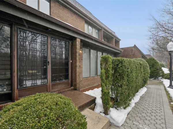 70 Pheasant Run , Roslyn, NY 11576