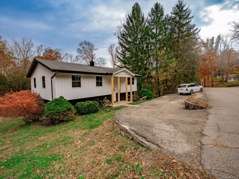 403 Virginia Lane , Waverly, OH 45690 Photo 2