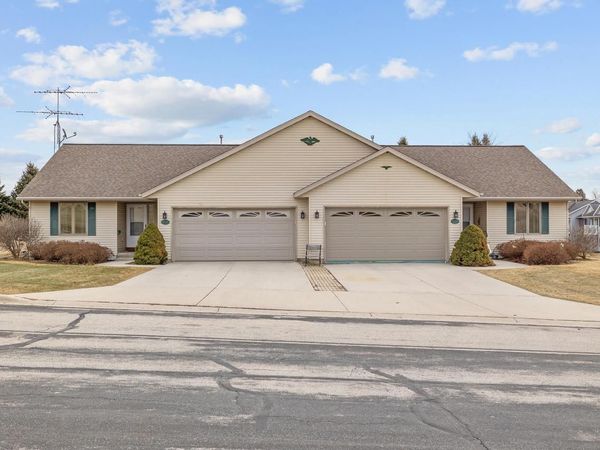 1105 Linden STREET, Unit 1107, Cleveland, WI 53015