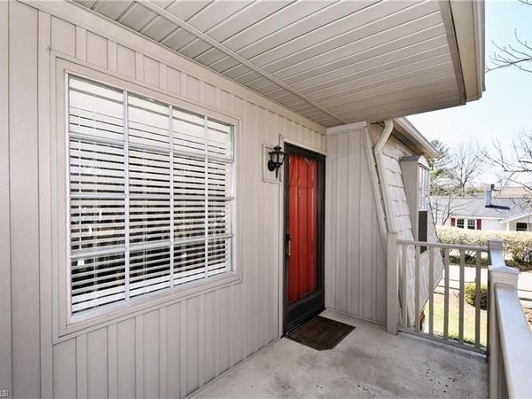 3812 Country Club Road, Unit I, Winston-Salem, NC 27104