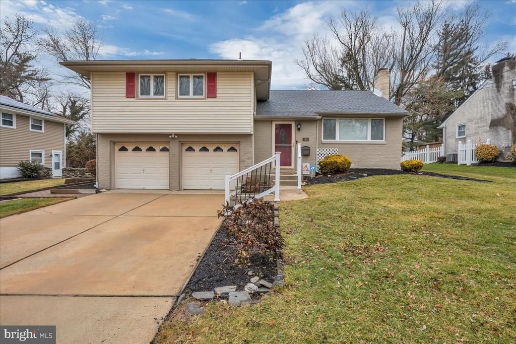 114 Weather Vane Drive, Cherry Hill, NJ 08002 Main Photo