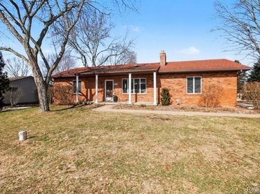 8783 Skylane Drive, Brighton Twp, MI 48114