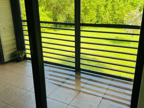 6301 N University Dr, Unit 204, Tamarac, FL 33321