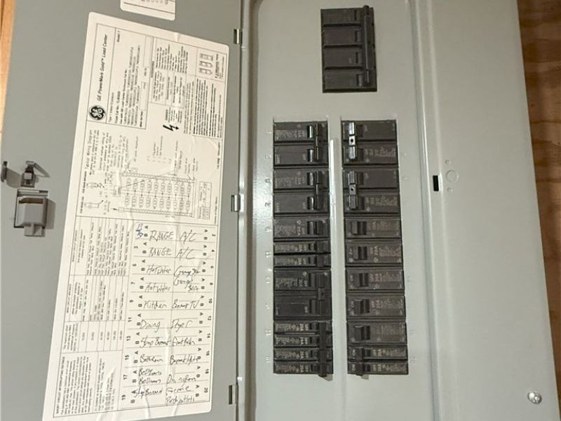 713 Trenton , Toronto, OH 43964 Photo 25