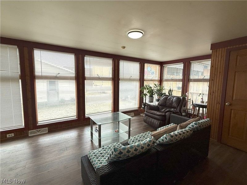 713 Trenton , Toronto, OH 43964 Photo 5