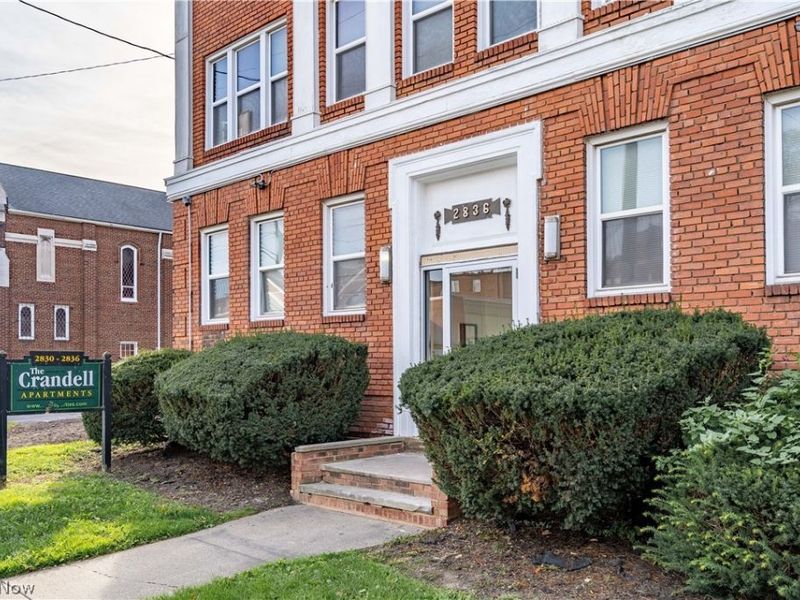 2836 E 130th Street, Unit 1L, Cleveland, OH 44120 Photo 2