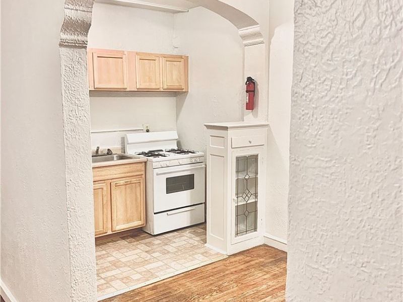 2836 E 130th Street, Unit 1L, Cleveland, OH 44120 Photo 5