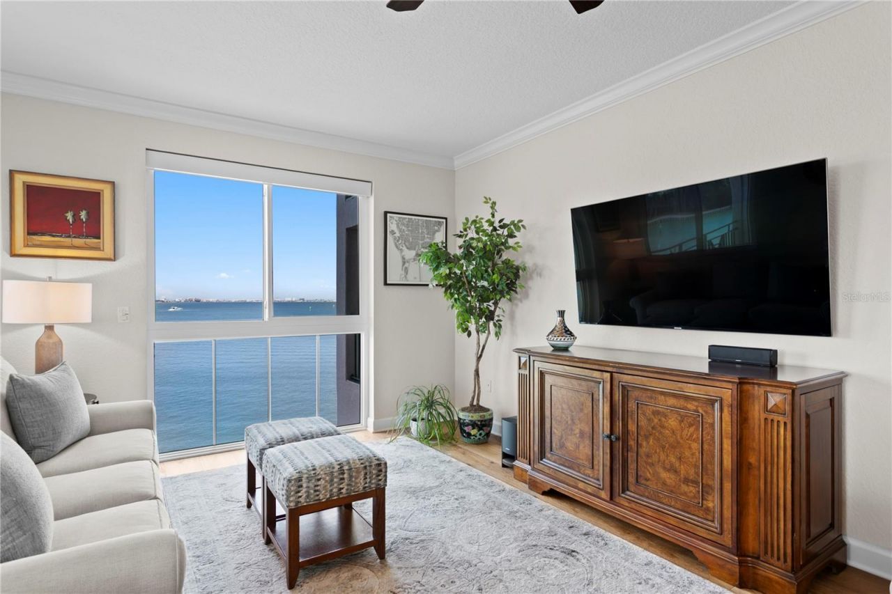 4830 Osprey Drive S, Unit 201, Saint Petersburg, FL 33711 Photo