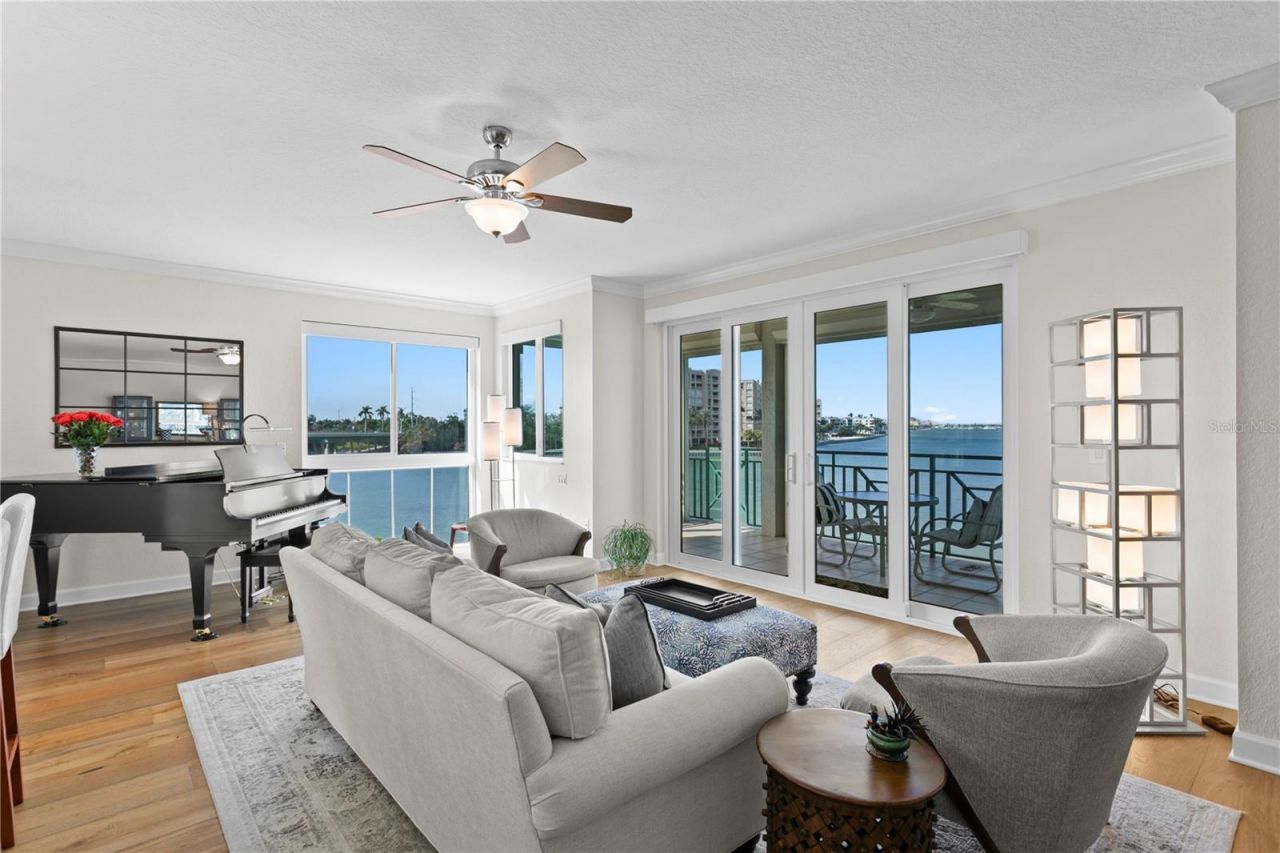 4830 Osprey Drive S, Unit 201, Saint Petersburg, FL 33711 Photo