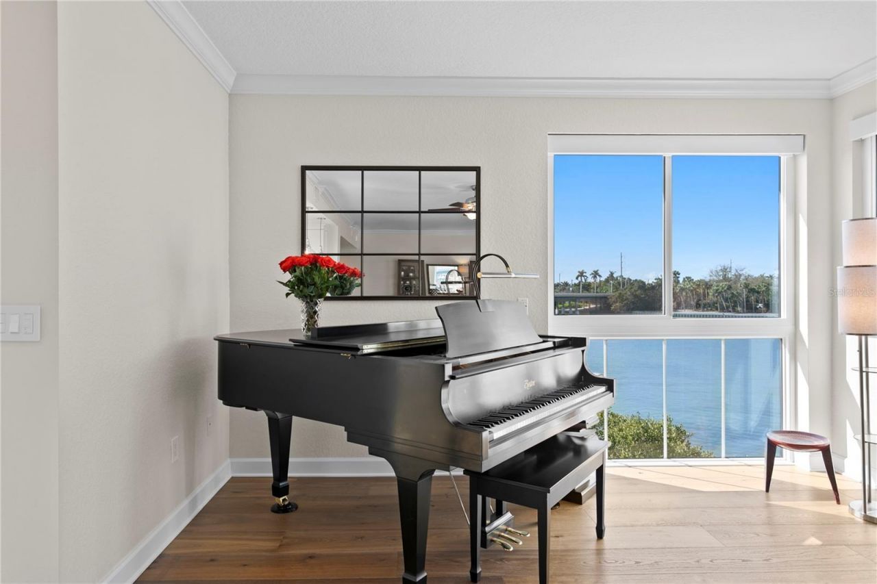 4830 Osprey Drive S, Unit 201, Saint Petersburg, FL 33711 Photo