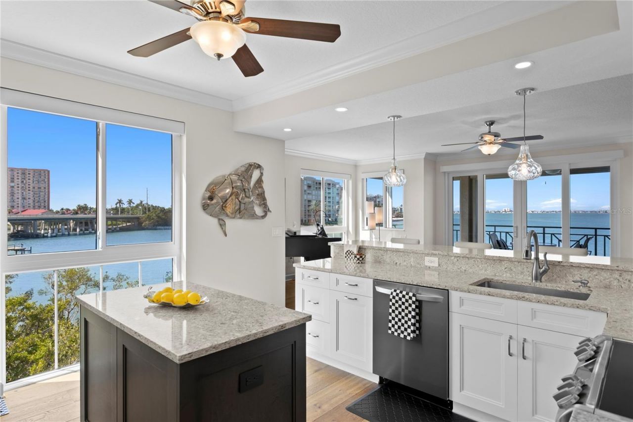 4830 Osprey Drive S, Unit 201, Saint Petersburg, FL 33711 Photo