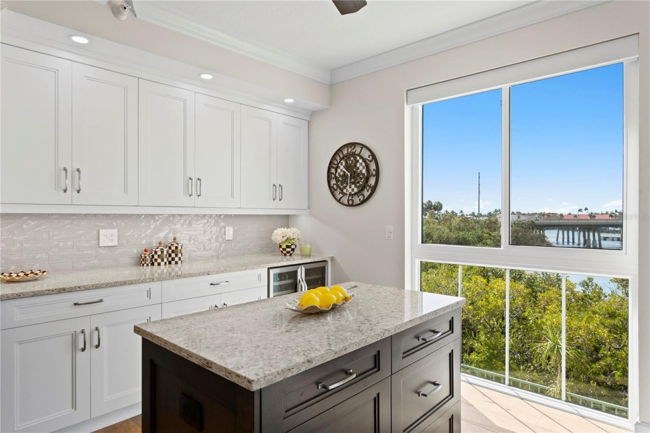 4830 Osprey Drive S, Unit 201, Saint Petersburg, FL 33711 Photo