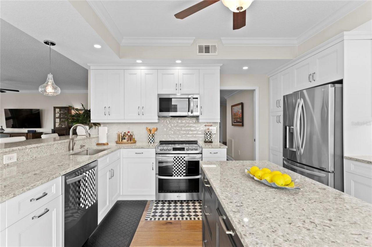 4830 Osprey Drive S, Unit 201, Saint Petersburg, FL 33711 Photo