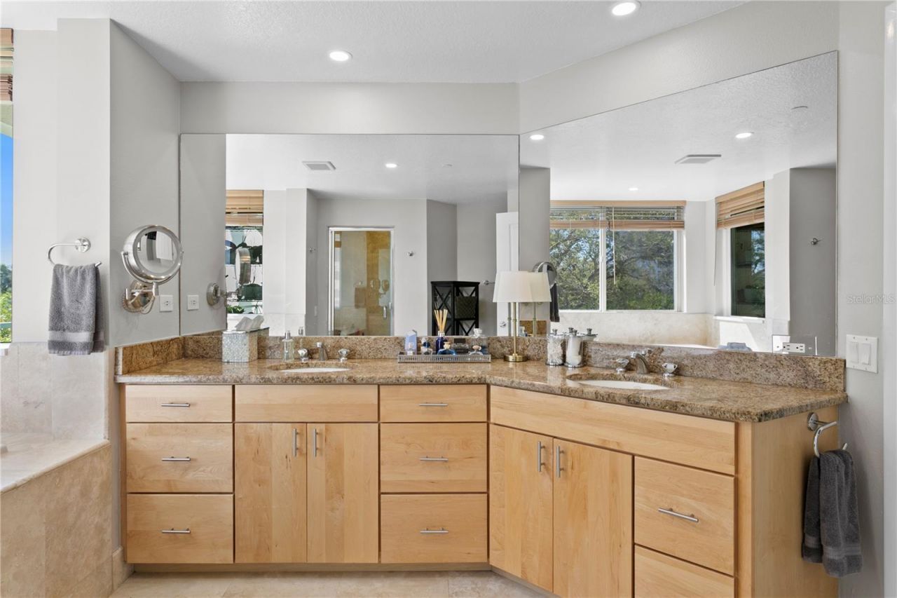 4830 Osprey Drive S, Unit 201, Saint Petersburg, FL 33711 Photo