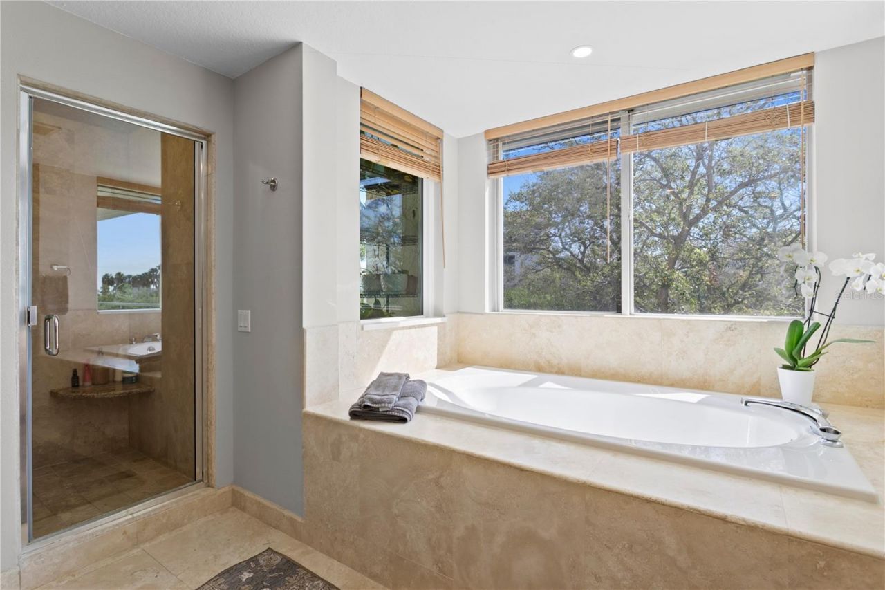 4830 Osprey Drive S, Unit 201, Saint Petersburg, FL 33711 Photo