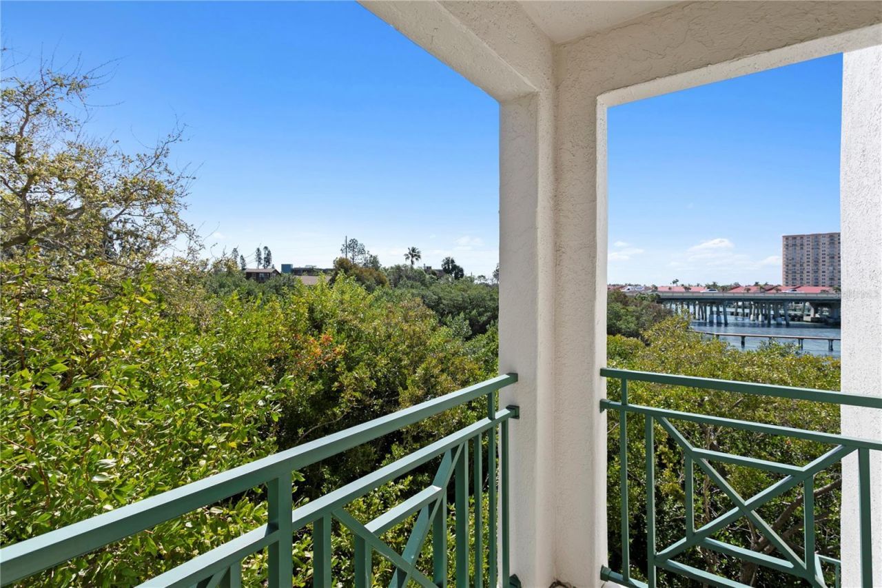 4830 Osprey Drive S, Unit 201, Saint Petersburg, FL 33711 Photo