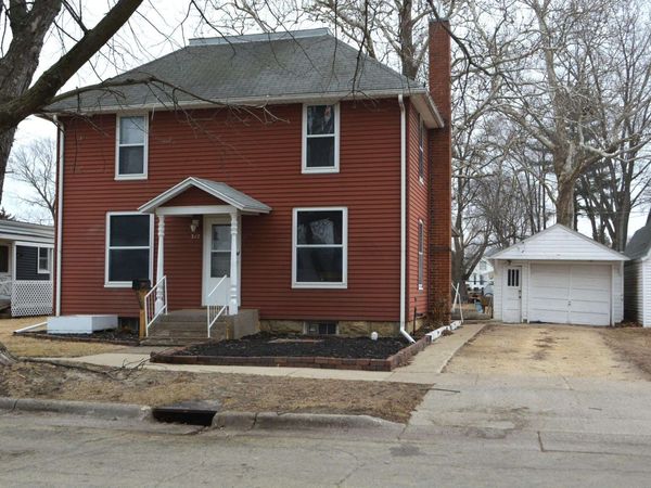 317 N Olive Street, Maquoketa, IA 52060
