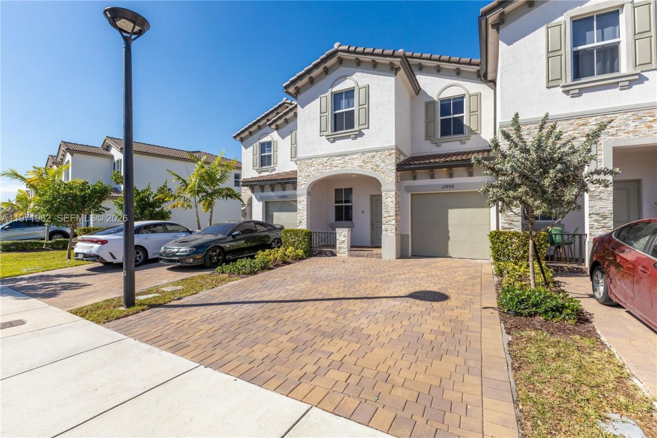 12906 NW 22nd Pl, Miami, FL 33167 Main Photo