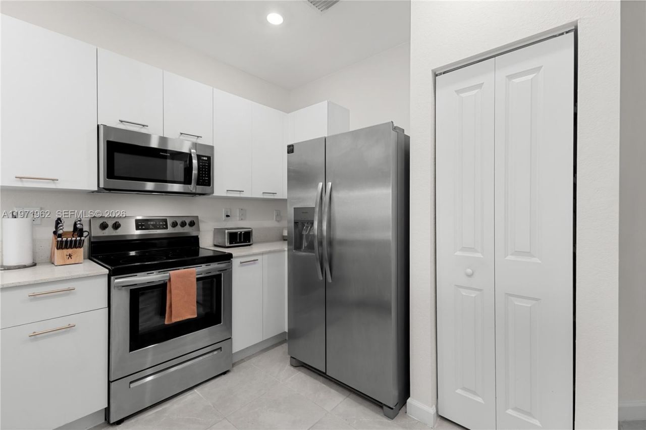 12906 NW 22nd Pl, Miami, FL 33167 Photo