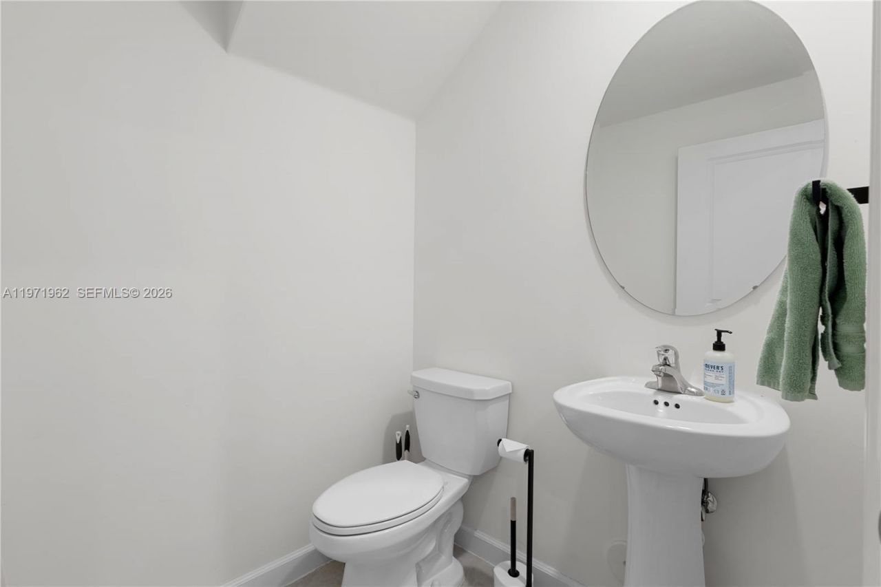 12906 NW 22nd Pl, Miami, FL 33167 Photo