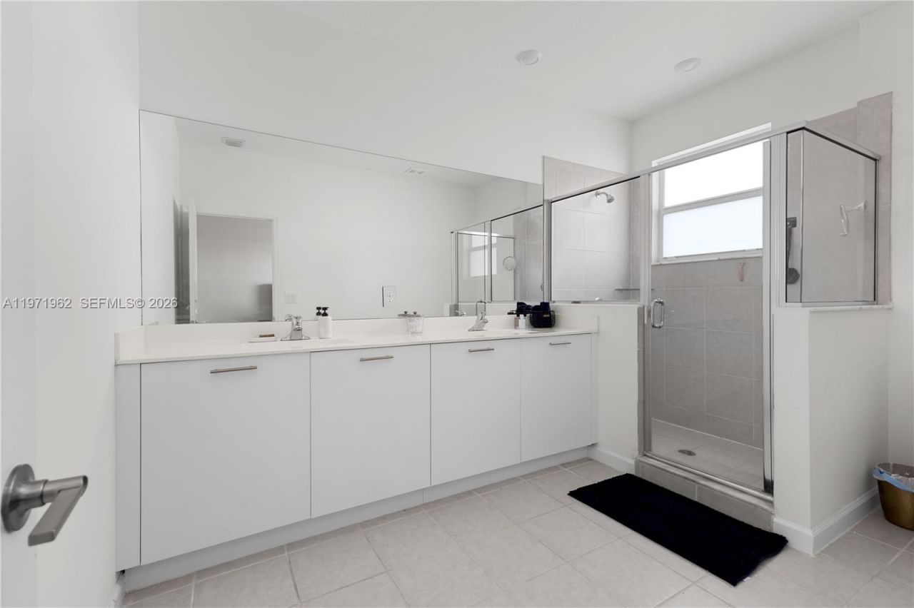 12906 NW 22nd Pl, Miami, FL 33167 Photo