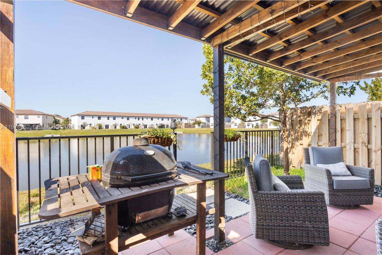 12906 NW 22nd Pl, Miami, FL 33167 Photo