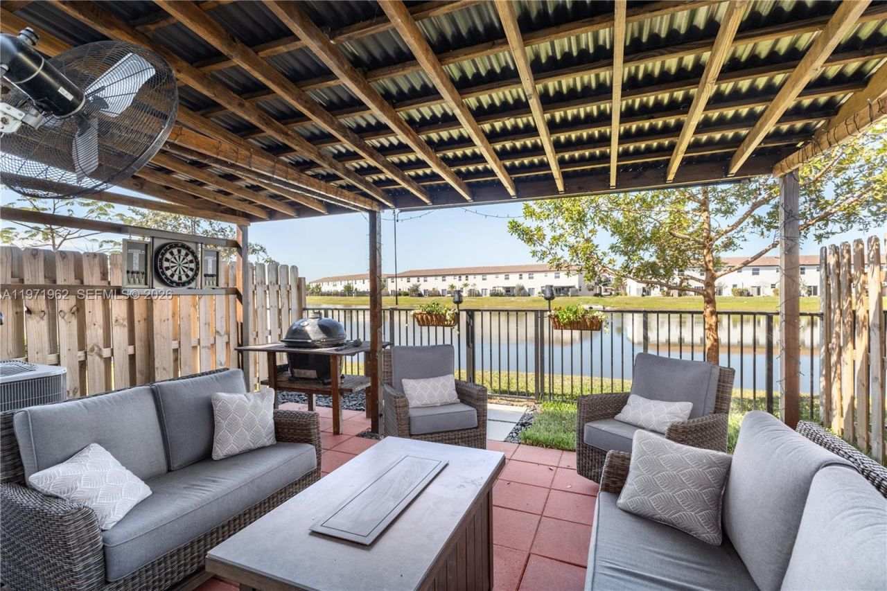 12906 NW 22nd Pl, Miami, FL 33167 Photo