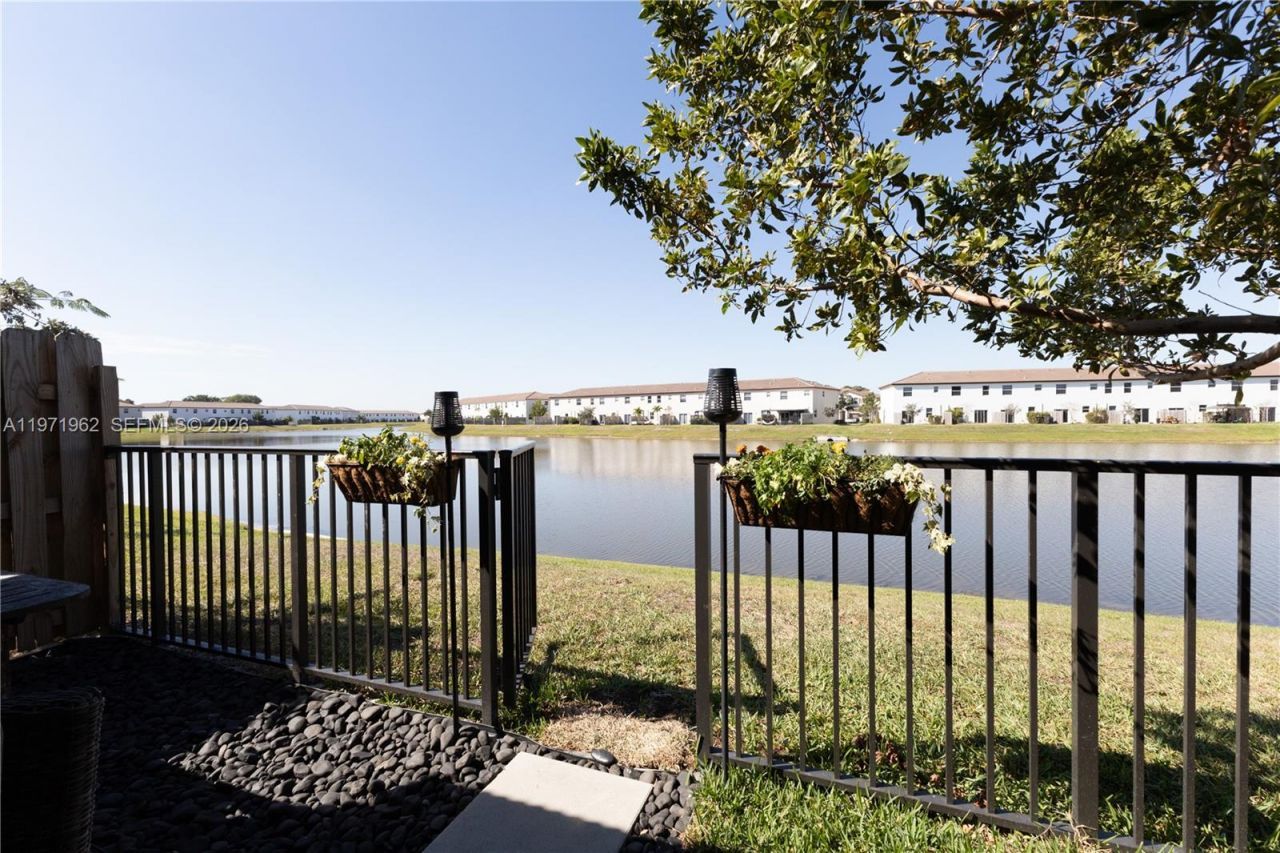 12906 NW 22nd Pl, Miami, FL 33167 Photo