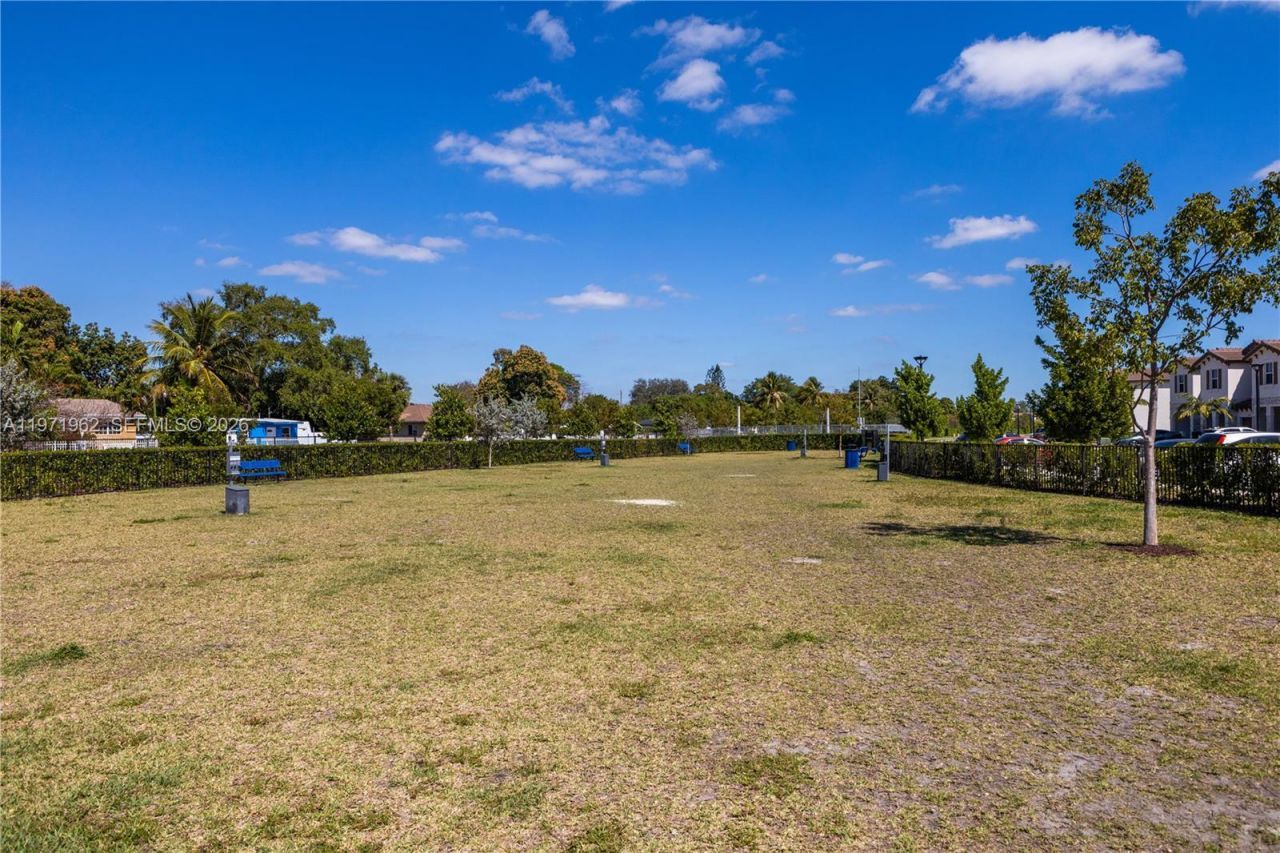 12906 NW 22nd Pl, Miami, FL 33167 Photo