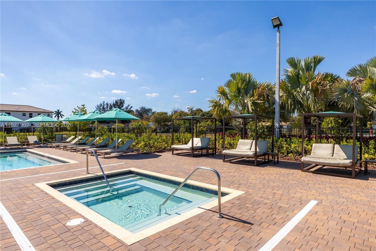 12906 NW 22nd Pl, Miami, FL 33167 Photo