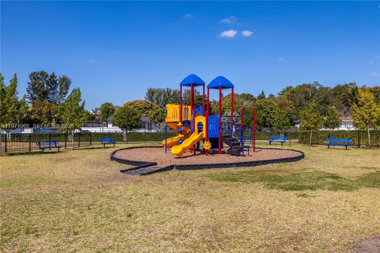 12906 NW 22nd Pl, Miami, FL 33167 Photo