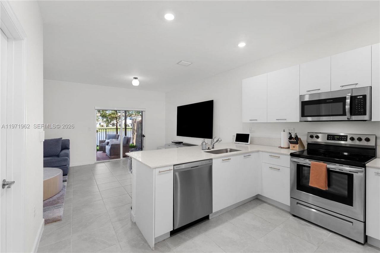 12906 NW 22nd Pl, Miami, FL 33167 Photo