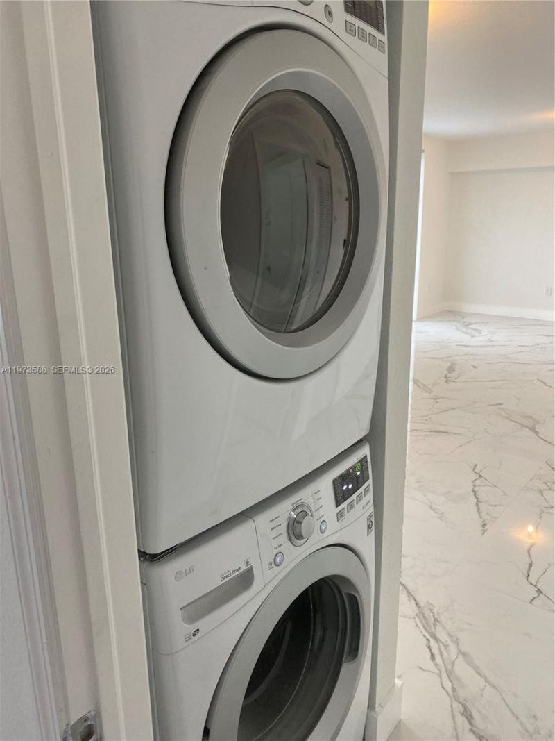 36 NW 6th Ave , Unit 1102, Miami, FL 33128 Photo